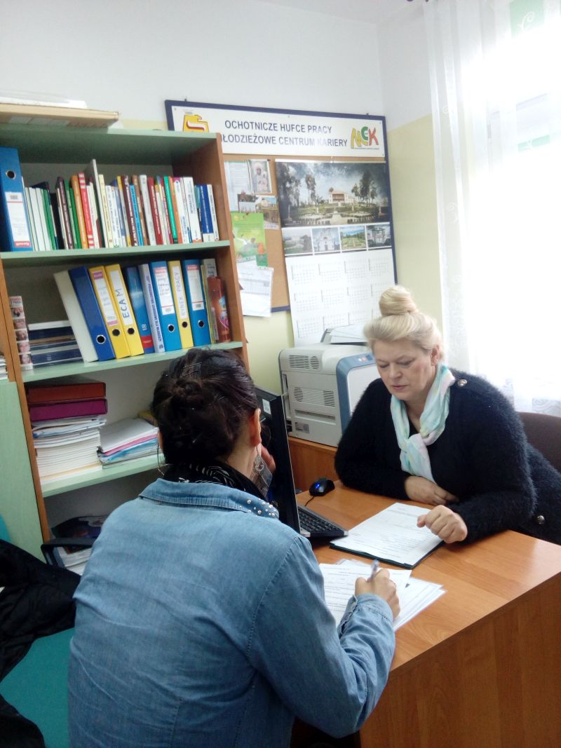 ZAJĘCIA Z DORADCĄ ZAWODOWYM – PIERWSZĄ FORMĄ WSPARCIA W PROJEKCIE „OD SZKOLENIA DO ZATRUDNIENIA – YEI”