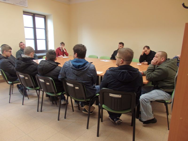 DZIEŃ OTWARTY I GIEŁDA PRACY W SANDOMIERZU