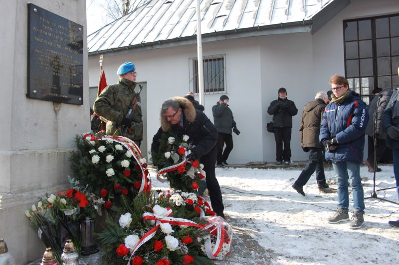 ŚWIĘTOKRZYSKA WK OHP W KIELCACH UCZCIŁA PAMIĘĆ „ŻOŁNIERZY WYKLĘTYCH”