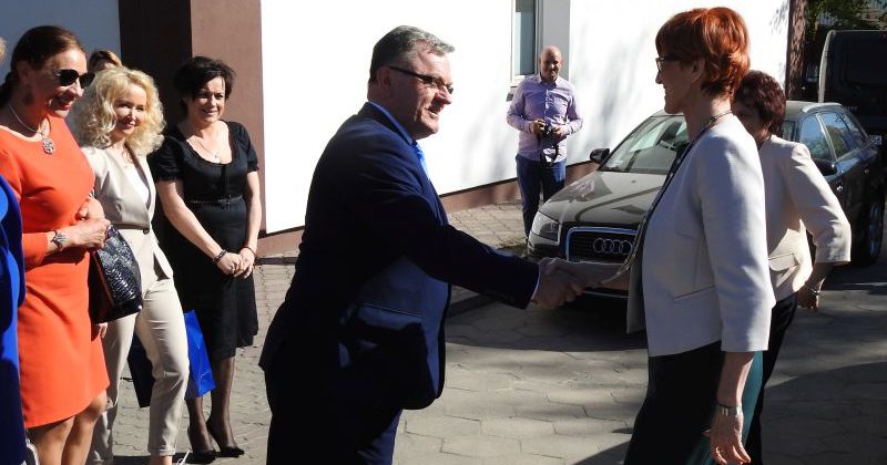 WIZYTA PANI ELŻBIETY RAFALSKIEJ – MINISTRA RODZINY, PRACY I POLITYKI SPOŁECZNEJ W OSIW OHP W STARACHOWICACH
