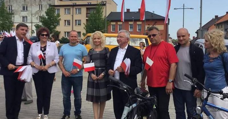 ROWEROWY RAJD W DZIEŃ FLAGI W STARACHOWICACH