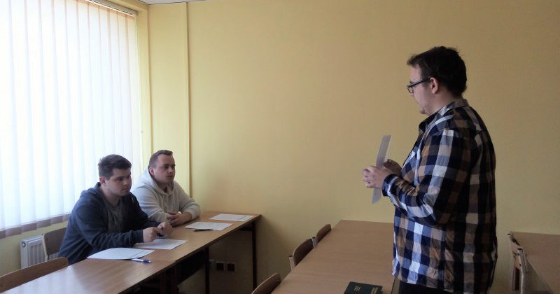 W SKARŻYSKIEJ JEDNOSTCE OHP ROZPOCZĘŁY SIĘ KURSY ZAWODOWE – „OD SZKOLENIA DO ZATRUDNIENIA – YEI”