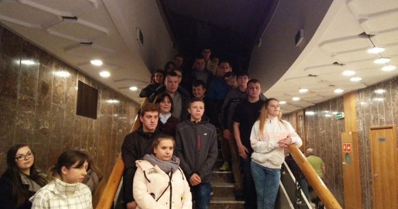 UCZESTNICY 13-1 ŚHP NA SPEKTAKLU PT.: „PASJA”
