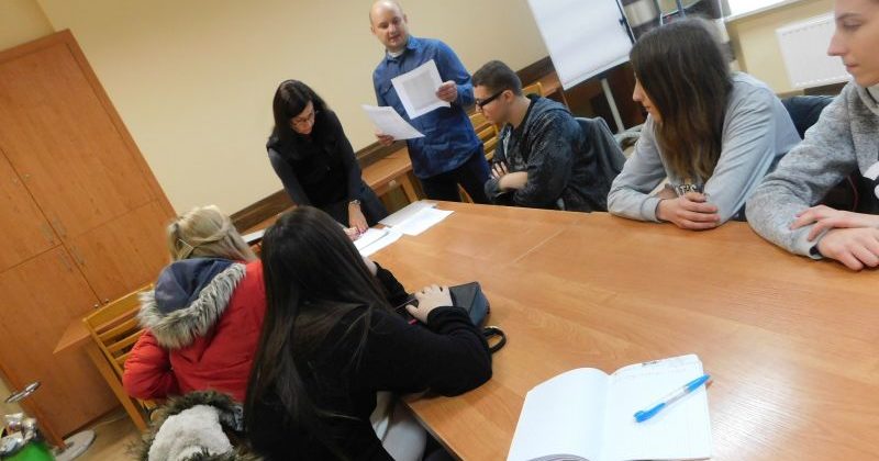 REKRUTACJA DO PROJEKTU W STARACHOWICACH „OD SZKOLENIA DO ZATRUDNIENIA – YEI”