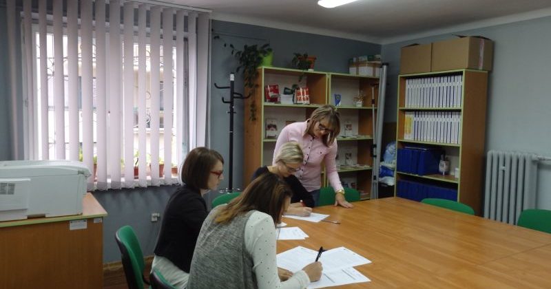 REKRUTACJA DO PROJEKTU „OD SZKOLENIA DO ZATRUDNIENIA – YEI” W OSZ OPATÓW
