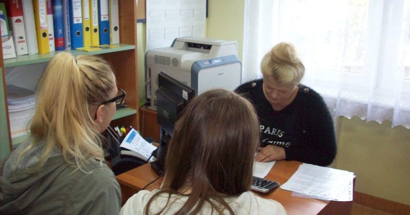 MŁODZIEŻ ZAINTERESOWANA PROJEKTEM „OD SZKOLENIA DO ZATRUDNIENIA – YEI”