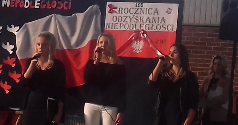 SZKOLNA AKADEMIA O NIEPODLEGŁOŚCI W STARACHOWICACH