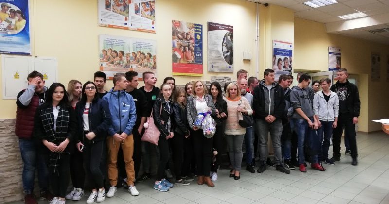 UCZESTNICY SKARŻYSKIEGO HUFCA PRACY Z WIZYTĄ W KOMENDZIE GŁÓWNEJ OHP