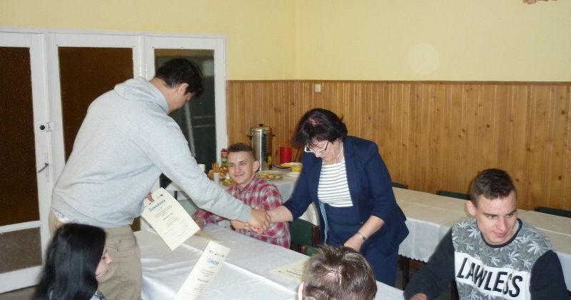 UROCZYSTE ZAKOŃCZENIE PROJEKTU „STAWIAM NA PRZYSZŁOŚĆ” W 13-7 HP W PIŃCZOWIE