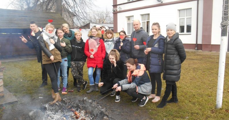 WALENTYNKOWE OGNISKO W STARACHOWICACH