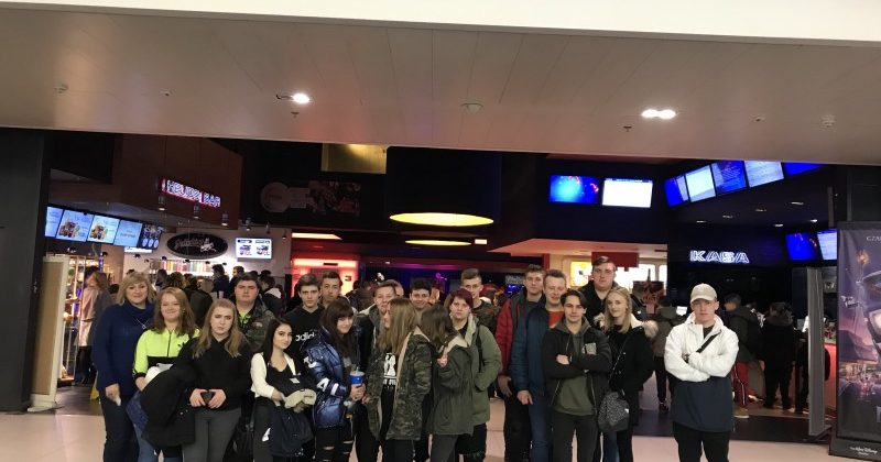 UCZESTNICY 13-3 HUFCA PRACY W KIELCACH OBEJRZELI JEDNĄ Z NAJPOPULARNIEJSZYCH SZTUK NA ŚWIECIE