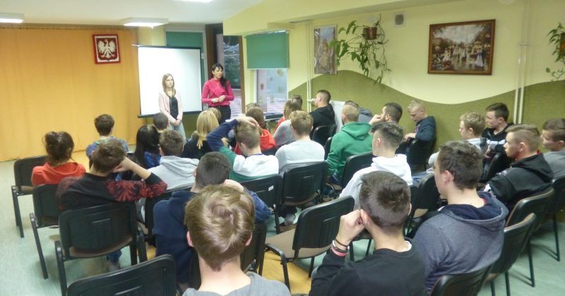 O PIERWSZYCH SZCZEBLACH KARIERY ZAWODOWEJ W OSIW W JĘDRZEJOWIE
