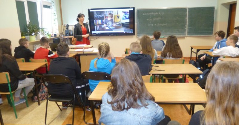 DLACZEGO WARTO WYBRAĆ SZKOŁĘ UCZĄCĄ ZAWODU