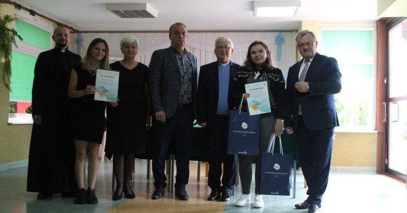 JAN PAWEŁ II W MOIM ŻYCIU – WRĘCZENIE NAGRÓD LAUREATOM OGÓLNOPOLSKIEGO KONKURSU LITERACKIEGO