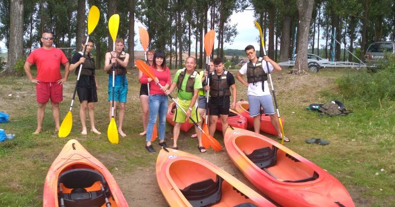KIELECKI HUFIEC PRACY NA SPŁYWIE KAJAKOWYM PO NIDZIE