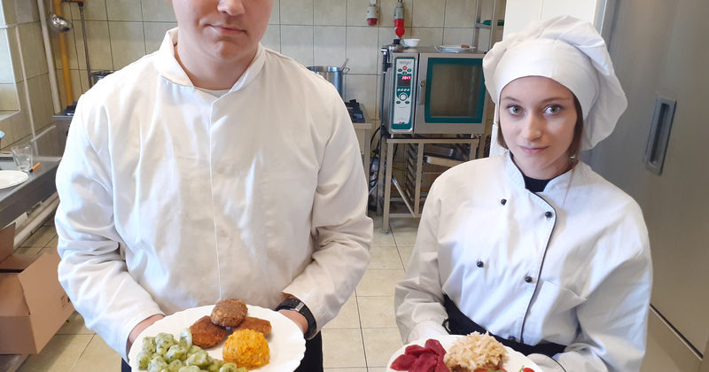 UDZIAŁ STARACHOWICKICH KUCHARZY W KONKURSIE KOMENDY GŁÓWNEJ