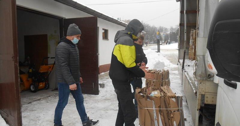 ZBIERAMY SUROWCE DLA MONIKI LUTY W STARACHOWICACH