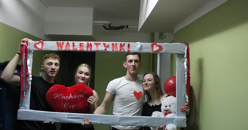 KOCHA, LUBI, SZANUJE… WALENTYNKI W OSIW JĘDRZEJÓW