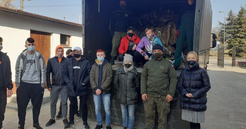 PONAD  TONA MAKULATURY ZEBRANA W OSIW OHP STARACHOWICE