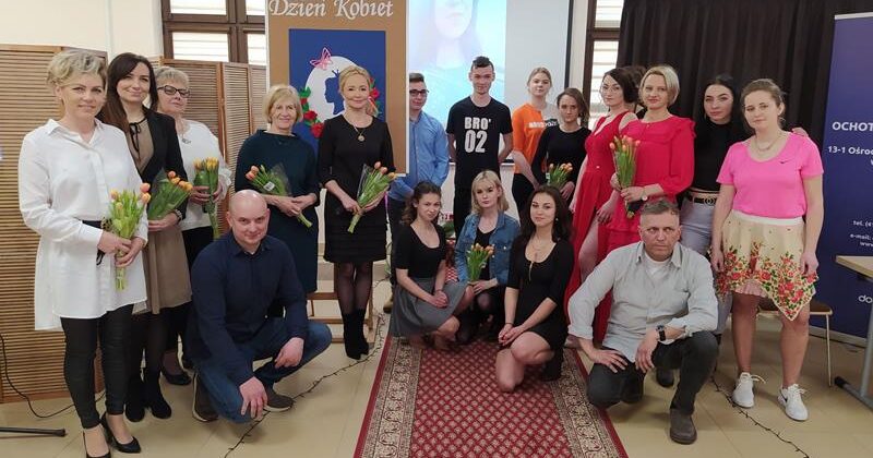 DZIEŃ KOBIET W STARACHOWICACH