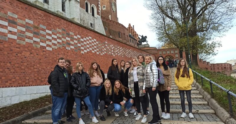 Młodzież zwiedza Kraków