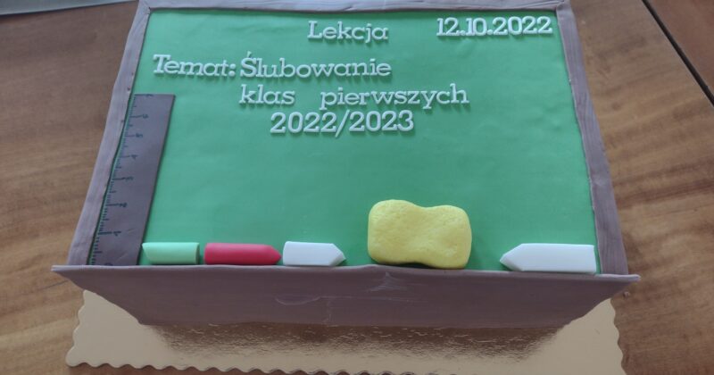 Ślubowanie klas pierwszych w Starachowicach
