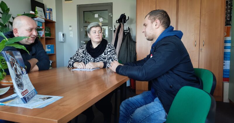 Absolwenci odwiedzili skarżyski Hufiec Pracy