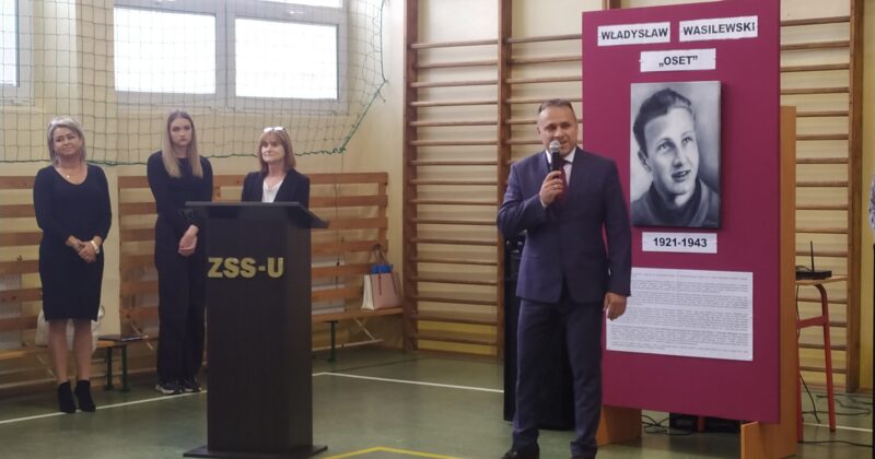 Uroczyste pasowanie na ucznia ZZSU w Skarżysku – Kamienna