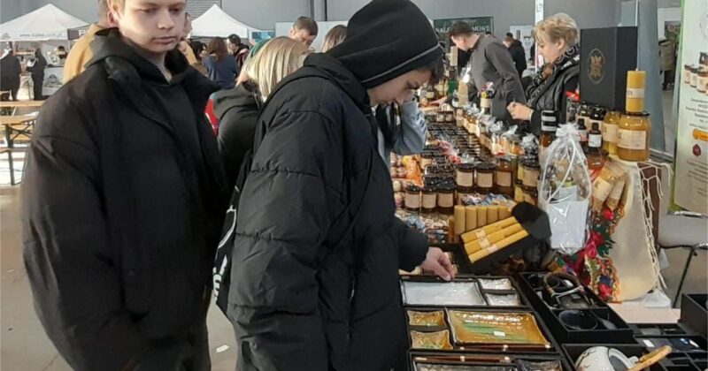 NA TARGACH SŁODYCZY ŚWIATA